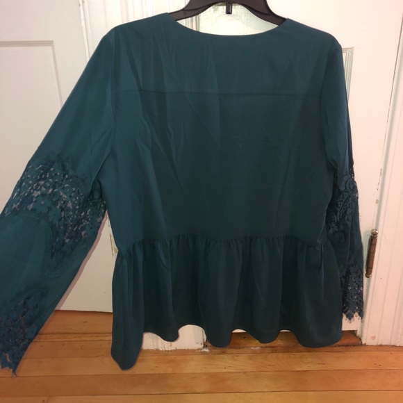 Women’s green blouse with lace - Picture 3 of 4